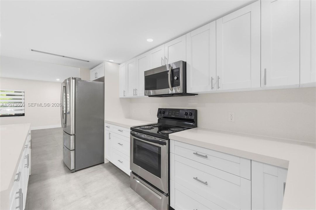 For Rent: $6,000 (3 beds, 2 baths, 3531 Square Feet)