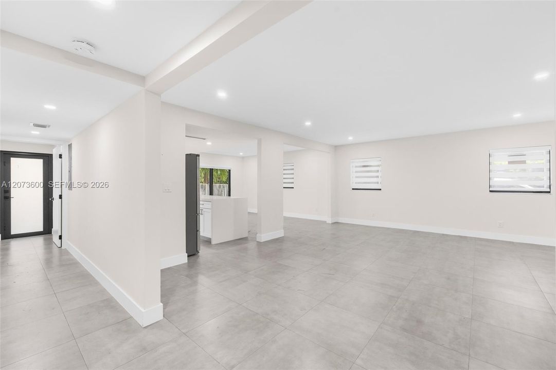 For Rent: $6,000 (3 beds, 2 baths, 3531 Square Feet)