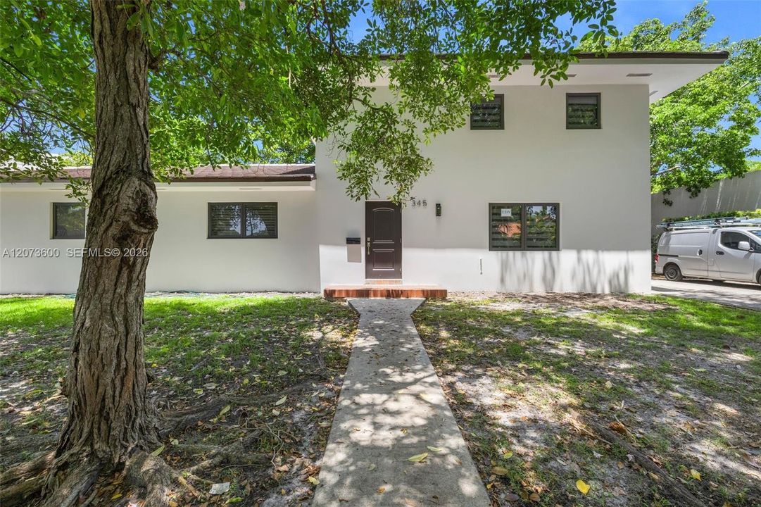 For Rent: $6,000 (3 beds, 2 baths, 3531 Square Feet)