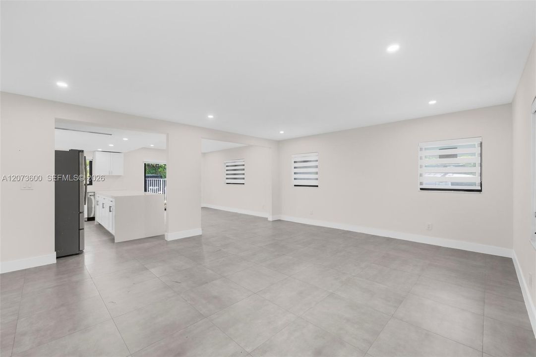 For Rent: $6,000 (3 beds, 2 baths, 3531 Square Feet)