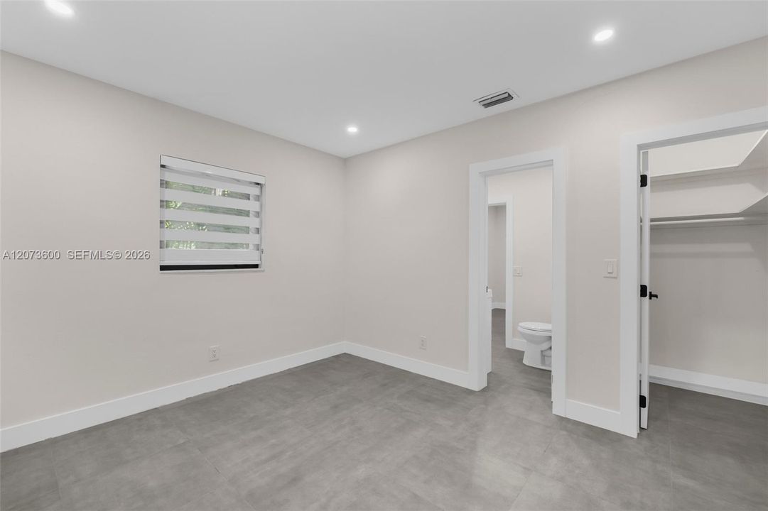 For Rent: $6,000 (3 beds, 2 baths, 3531 Square Feet)