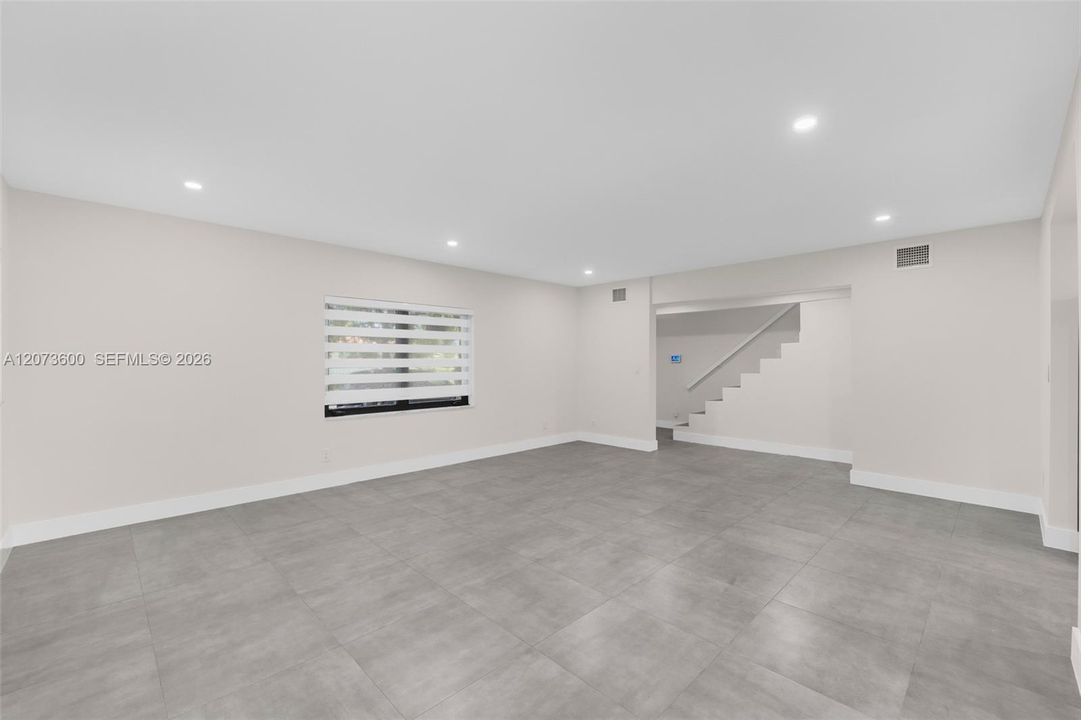 For Rent: $6,000 (3 beds, 2 baths, 3531 Square Feet)
