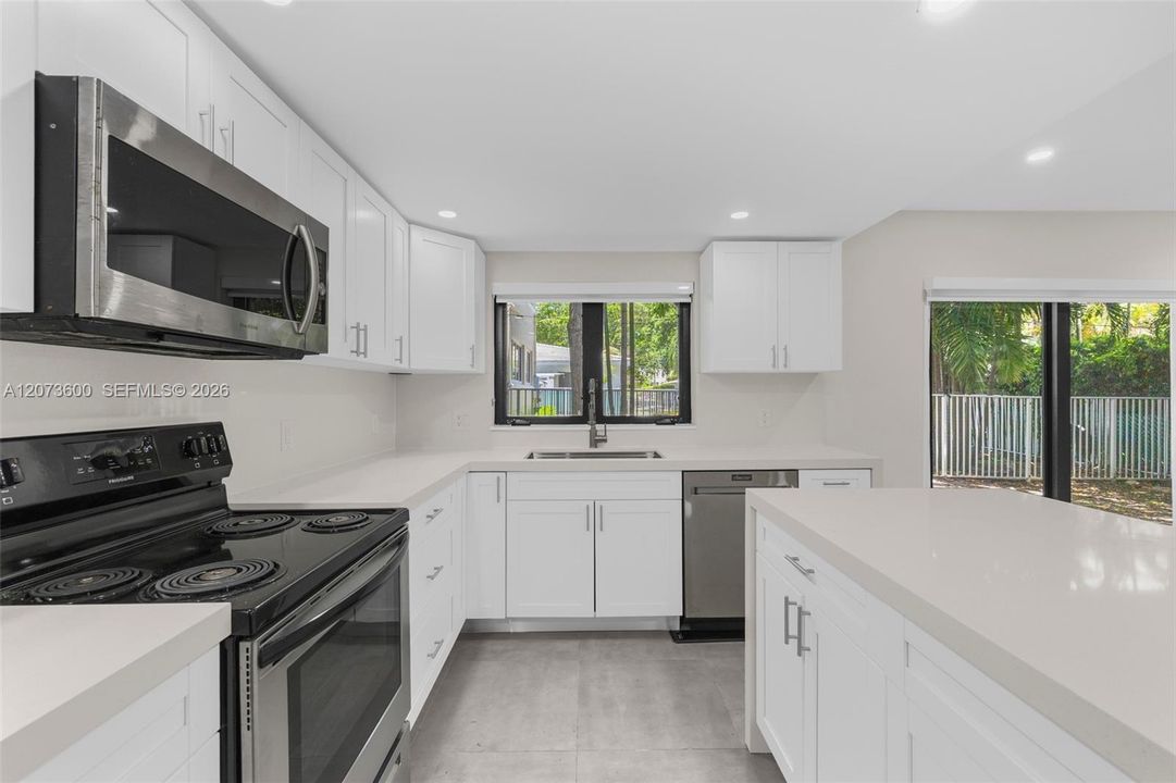 For Rent: $6,000 (3 beds, 2 baths, 3531 Square Feet)
