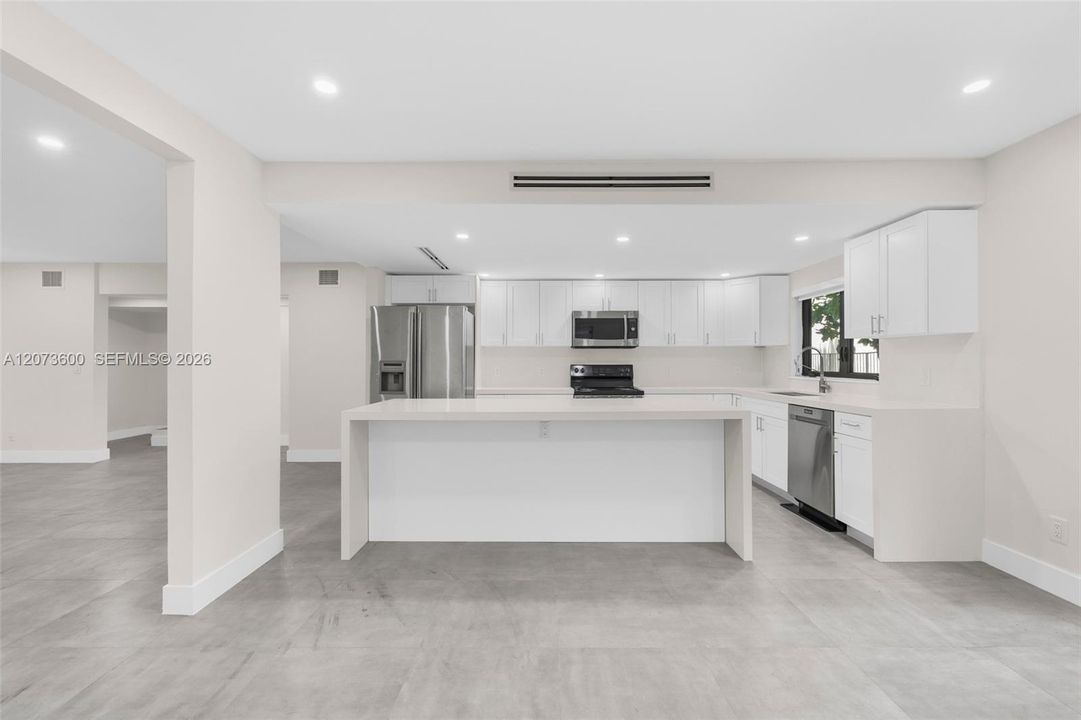 For Rent: $6,000 (3 beds, 2 baths, 3531 Square Feet)