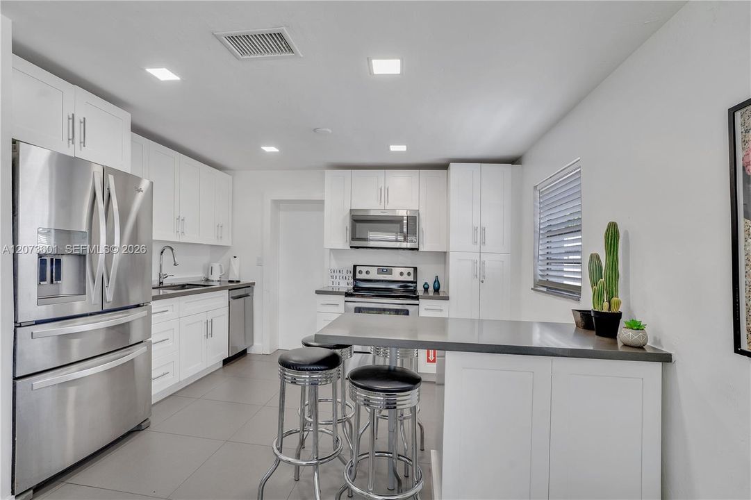 En Venta: $534,900 (3 camas, 2 baños, 1092 Pies cuadrados)