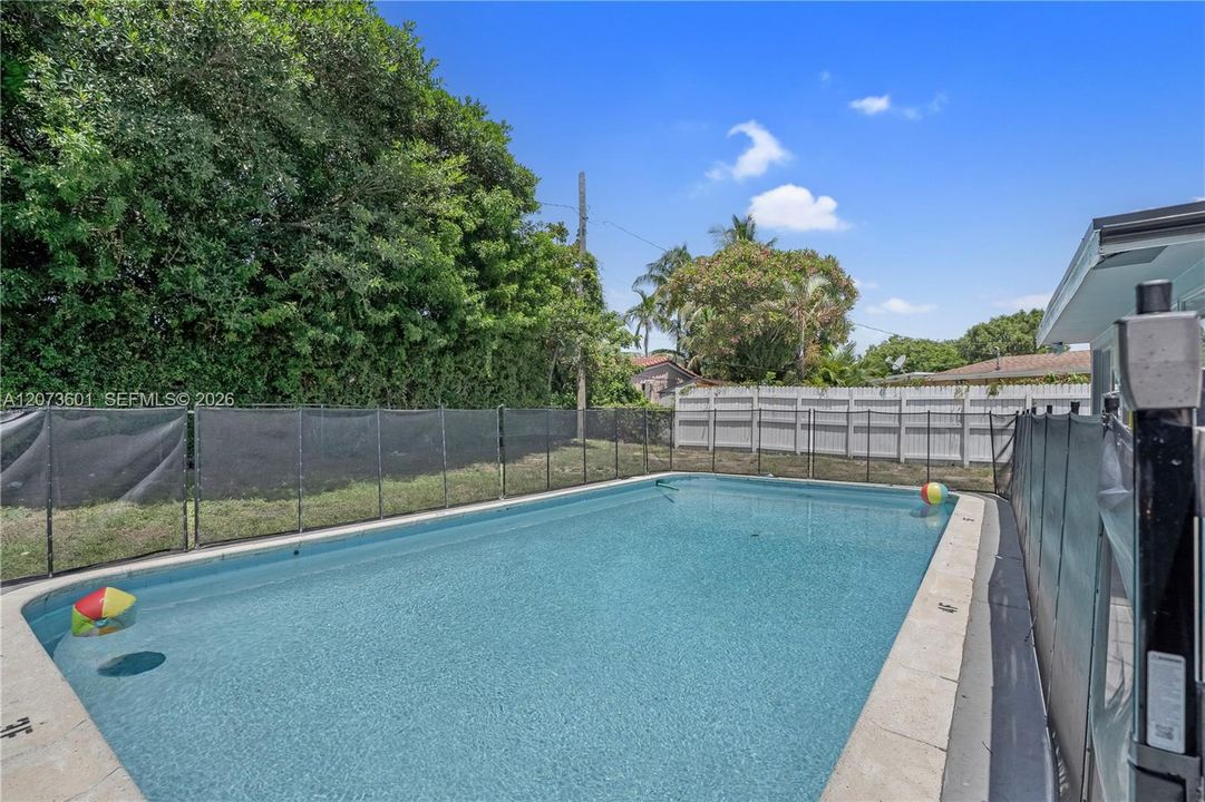 En Venta: $534,900 (3 camas, 2 baños, 1092 Pies cuadrados)