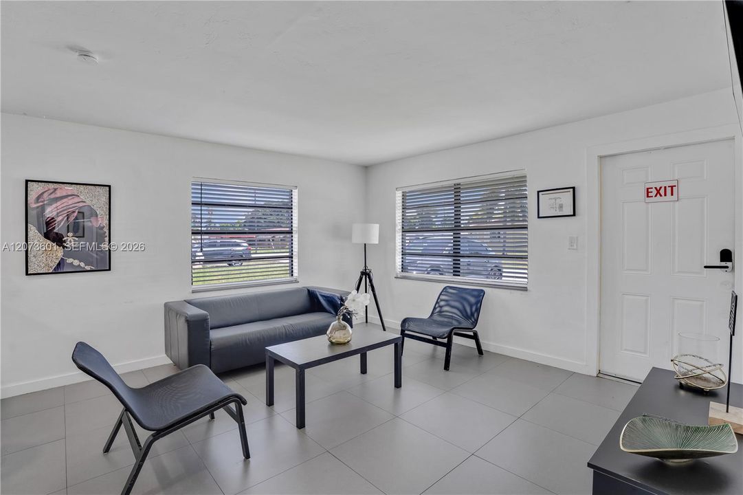 En Venta: $534,900 (3 camas, 2 baños, 1092 Pies cuadrados)
