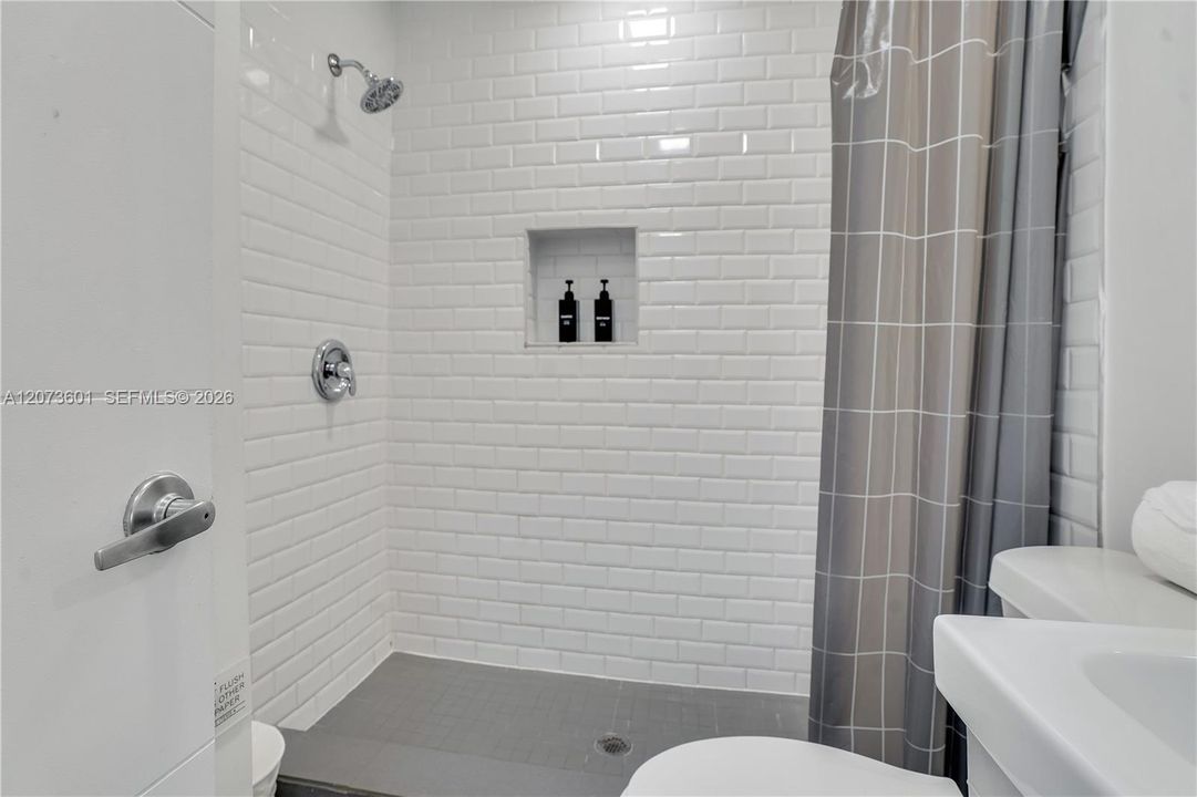 En Venta: $534,900 (3 camas, 2 baños, 1092 Pies cuadrados)