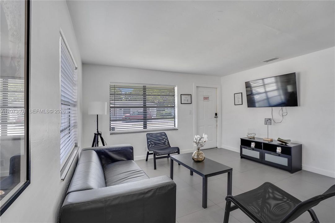 En Venta: $534,900 (3 camas, 2 baños, 1092 Pies cuadrados)