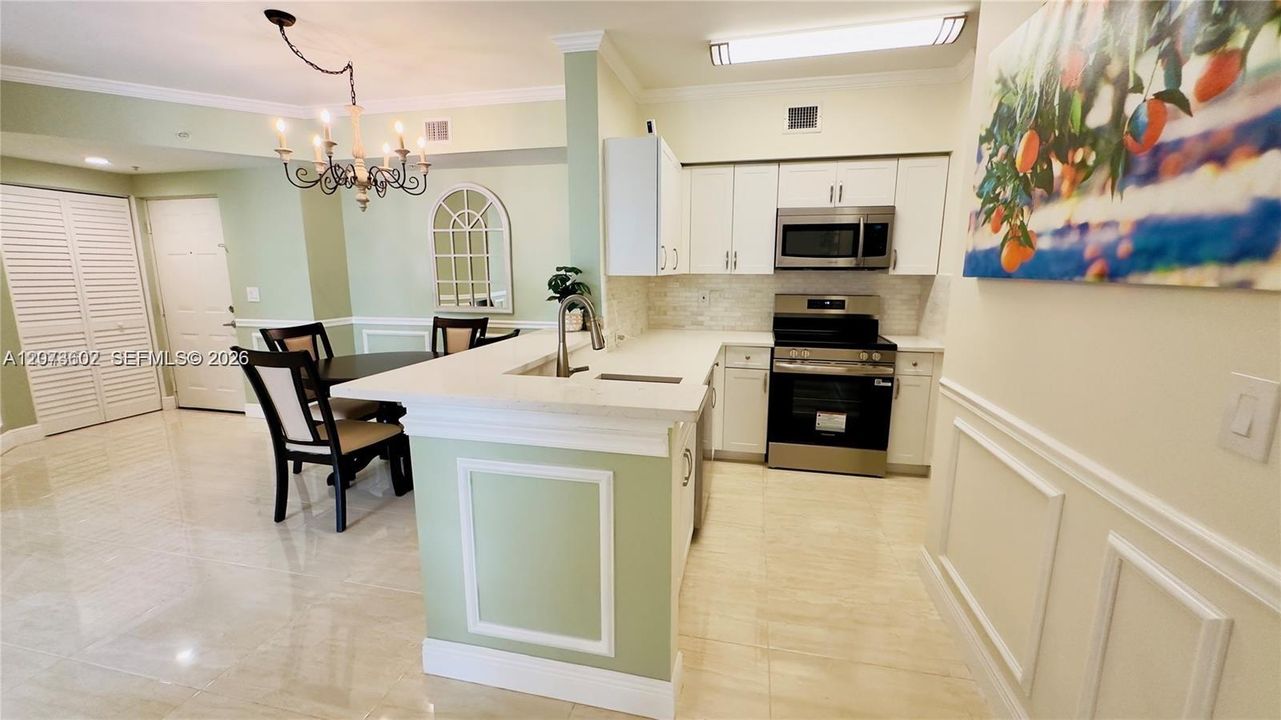For Rent: $2,900 (2 beds, 2 baths, 1024 Square Feet)