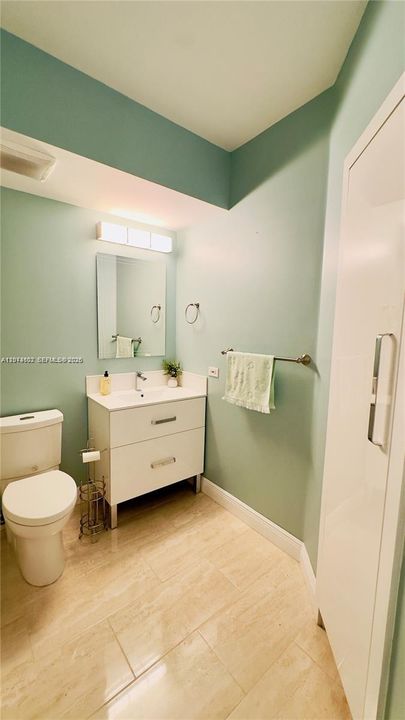 For Rent: $2,900 (2 beds, 2 baths, 1024 Square Feet)