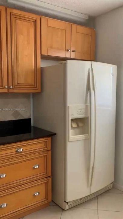 For Rent: $2,100 (2 beds, 2 baths, 1096 Square Feet)