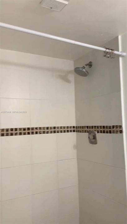 For Rent: $2,100 (2 beds, 2 baths, 1096 Square Feet)