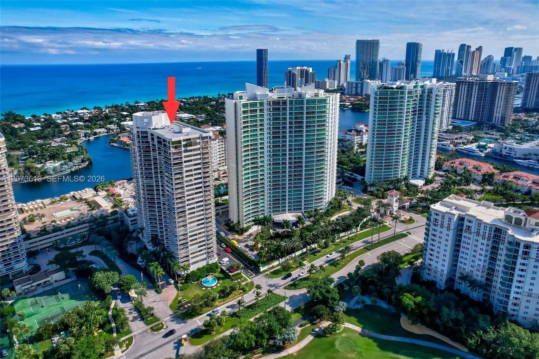 For Rent: $3,950 (2 beds, 2 baths, 1240 Square Feet)