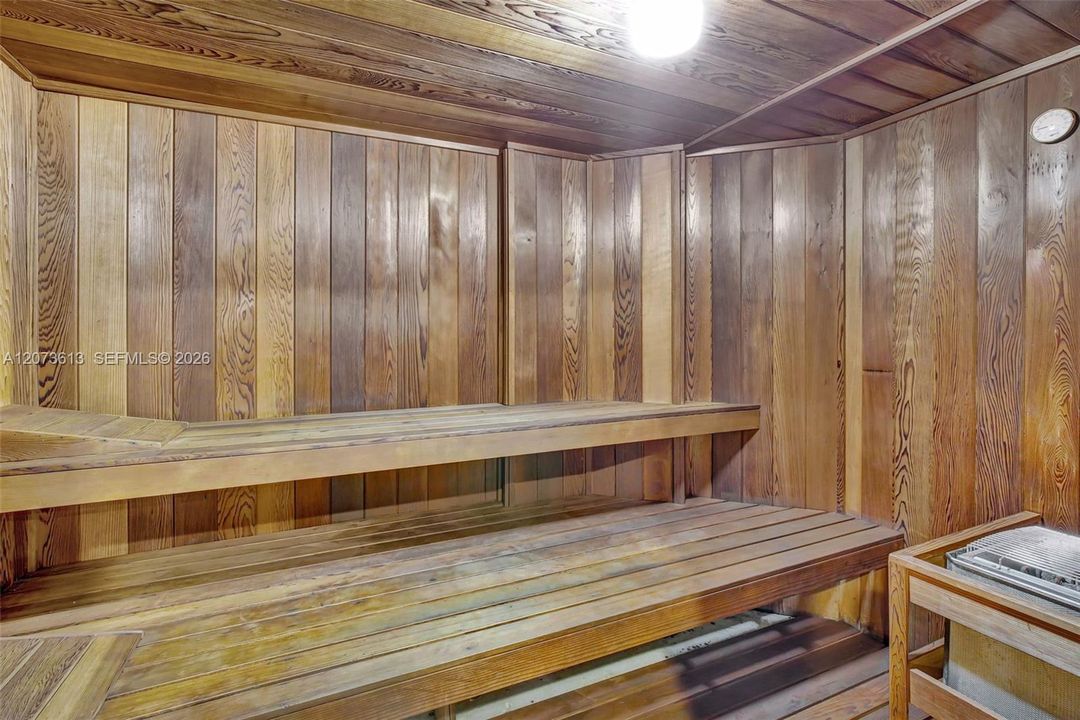 For Rent: $3,950 (2 beds, 2 baths, 1240 Square Feet)