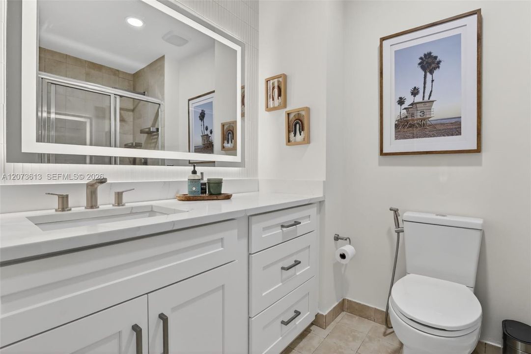 For Rent: $3,950 (2 beds, 2 baths, 1240 Square Feet)