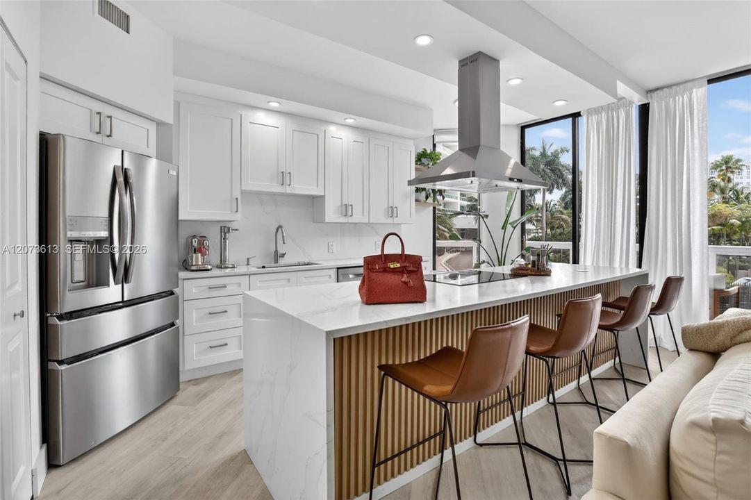 For Rent: $3,950 (2 beds, 2 baths, 1240 Square Feet)