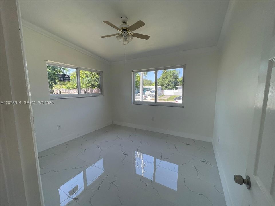 For Sale: $469,900 (3 beds, 1 baths, 1200 Square Feet)