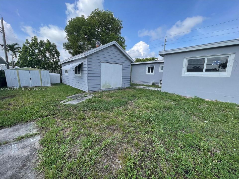 For Sale: $469,900 (3 beds, 1 baths, 1200 Square Feet)