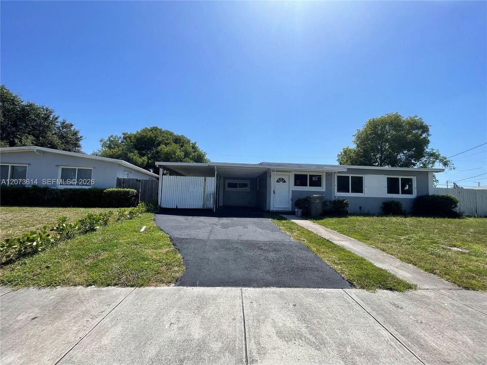 For Sale: $469,900 (3 beds, 1 baths, 1200 Square Feet)