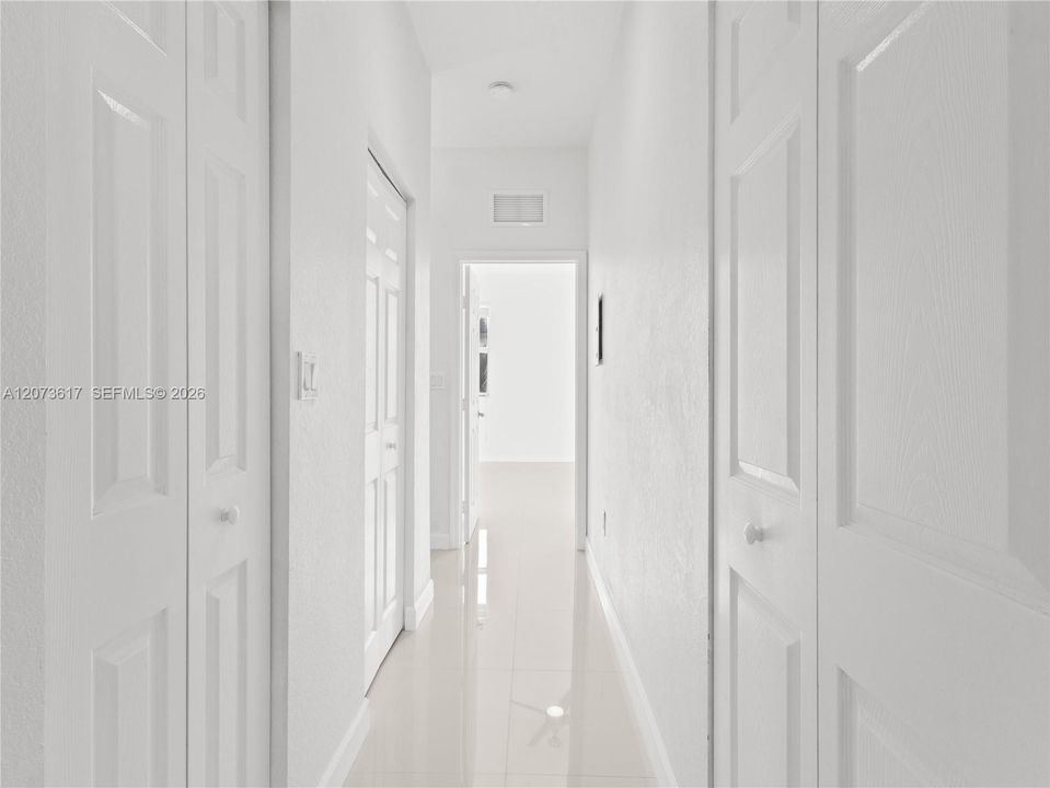 На продажу: $285,000 (2 спален, 2 ванн, 1290 Квадратных фут)