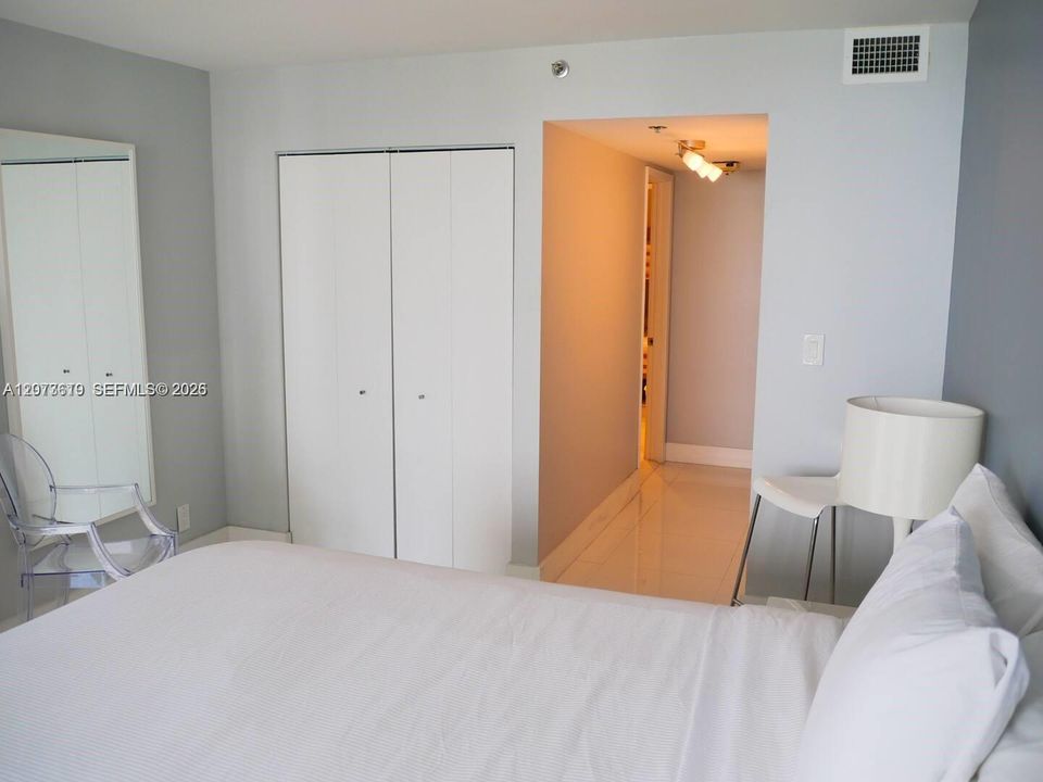 В аренду: $6,000 (4 спален, 3 ванн, 1739 Квадратных фут)