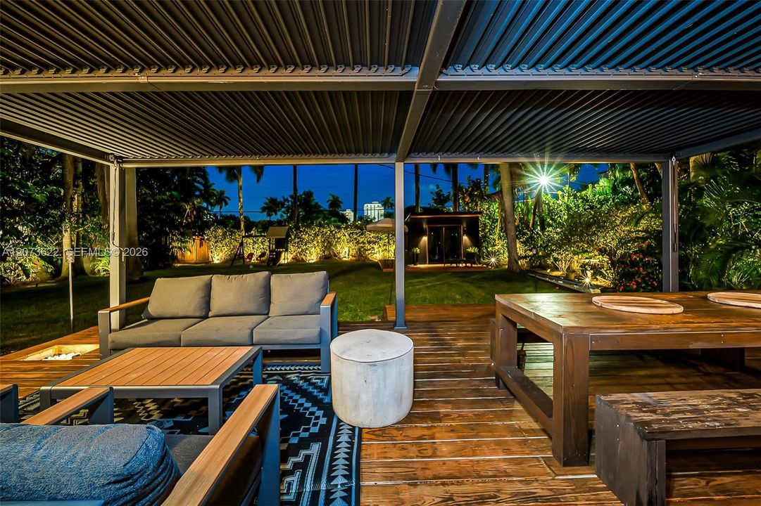 For Rent: $6,500 (3 beds, 3 baths, 1516 Square Feet)