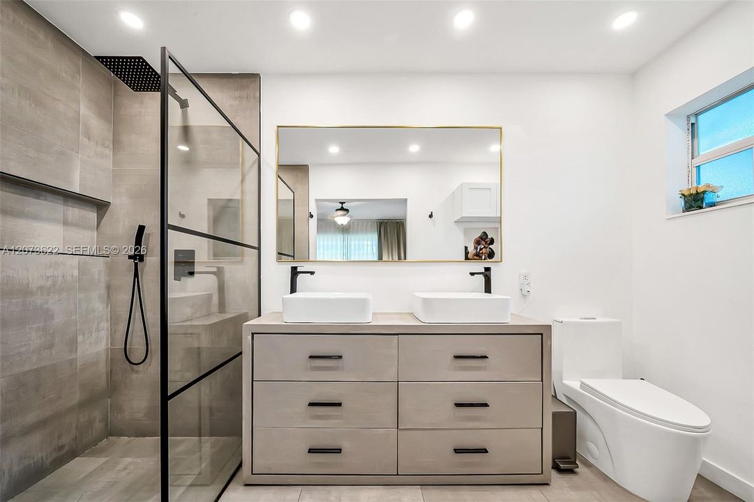 For Rent: $6,500 (3 beds, 3 baths, 1516 Square Feet)