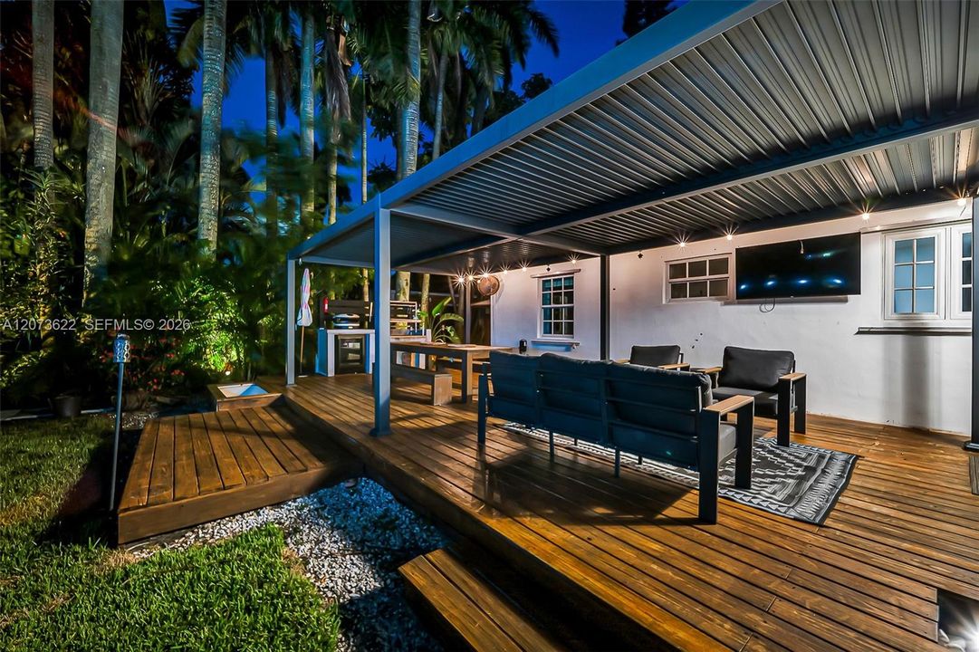 For Rent: $6,500 (3 beds, 3 baths, 1516 Square Feet)