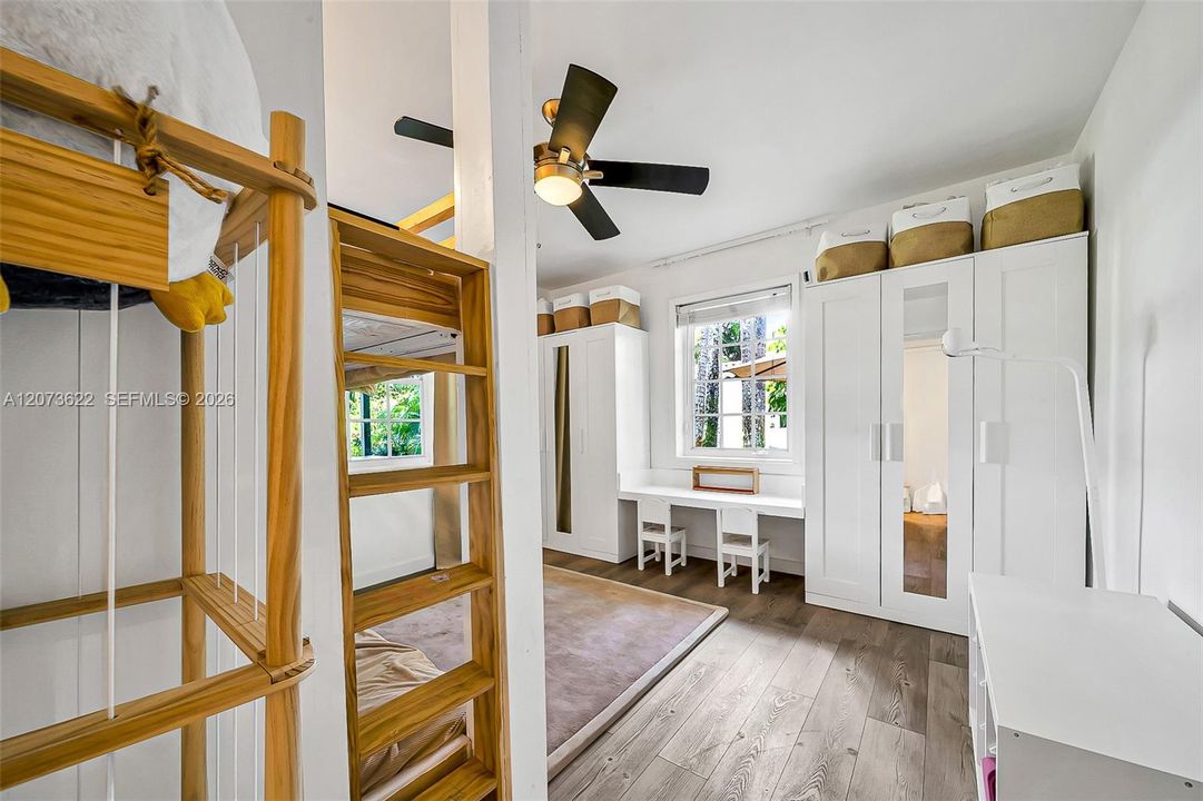 For Rent: $6,500 (3 beds, 3 baths, 1516 Square Feet)