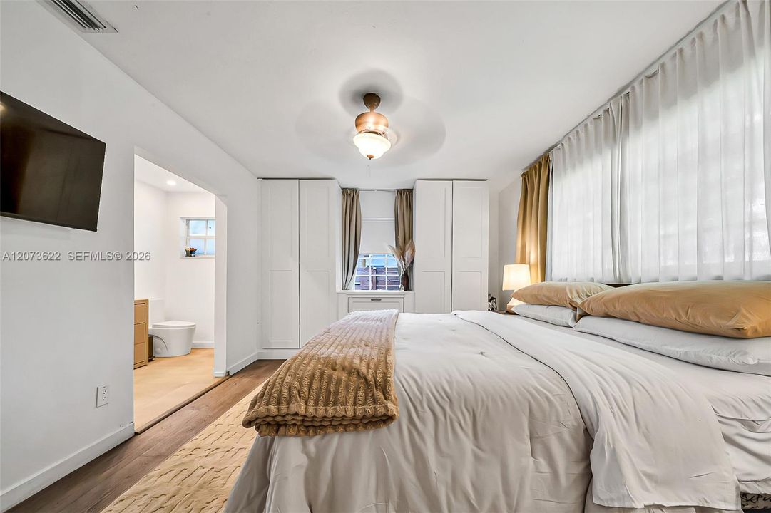 For Rent: $6,500 (3 beds, 3 baths, 1516 Square Feet)