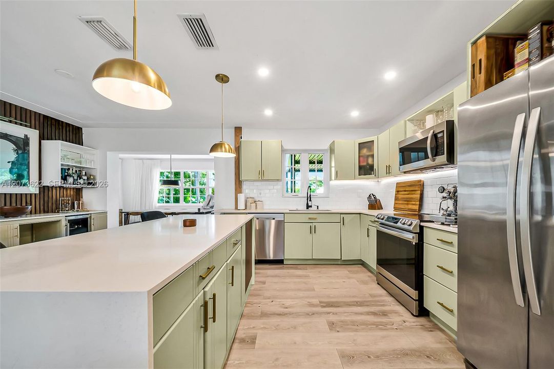 For Rent: $6,500 (3 beds, 3 baths, 1516 Square Feet)