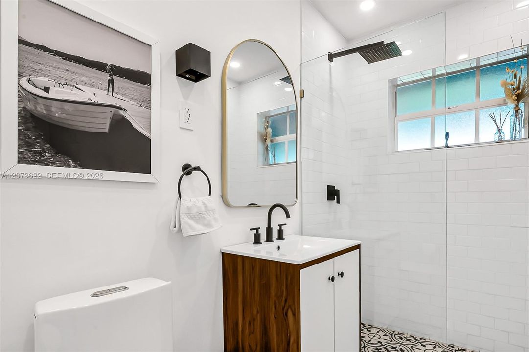 For Rent: $6,500 (3 beds, 3 baths, 1516 Square Feet)
