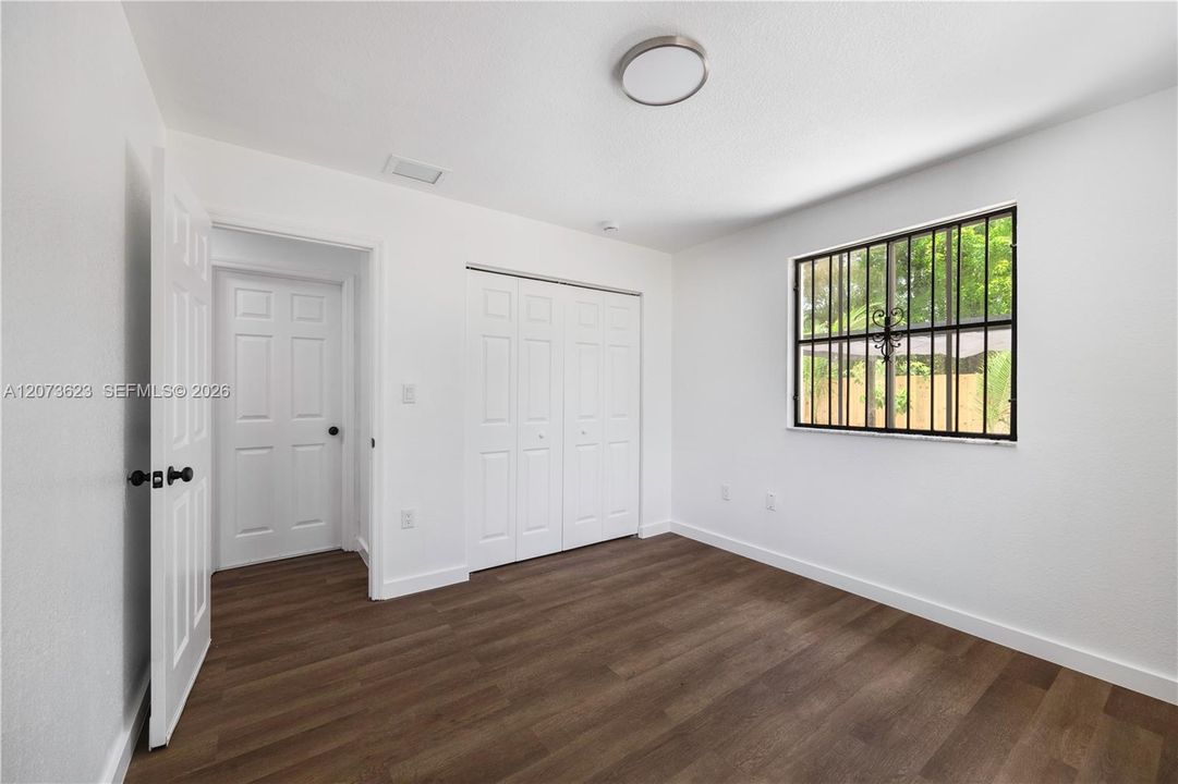 For Rent: $3,300 (4 beds, 2 baths, 1372 Square Feet)