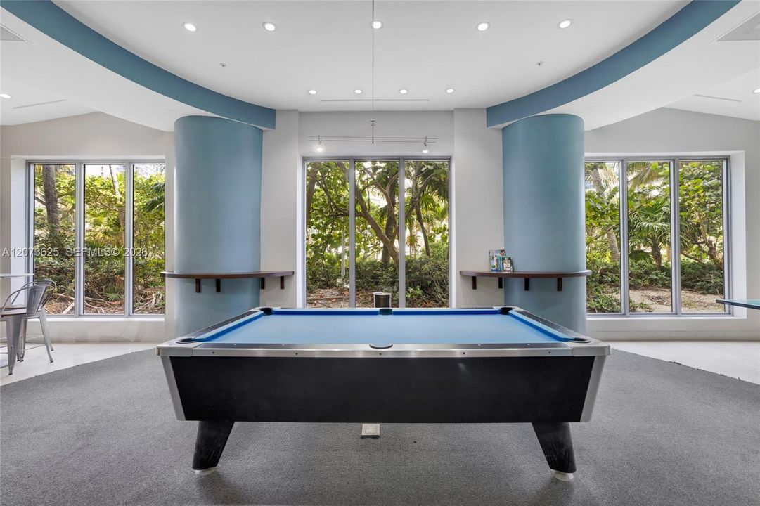 For Sale: $599,000 (2 beds, 2 baths, 1346 Square Feet)