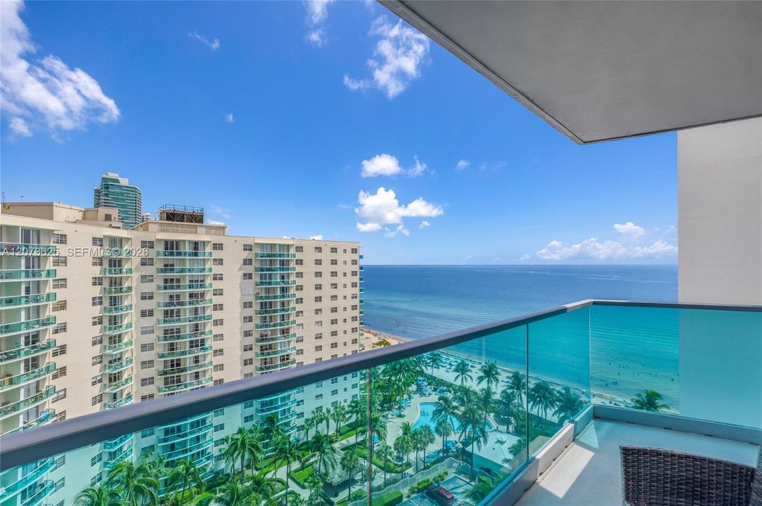 For Sale: $599,000 (2 beds, 2 baths, 1346 Square Feet)