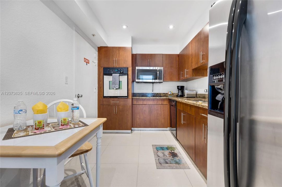 For Sale: $599,000 (2 beds, 2 baths, 1346 Square Feet)