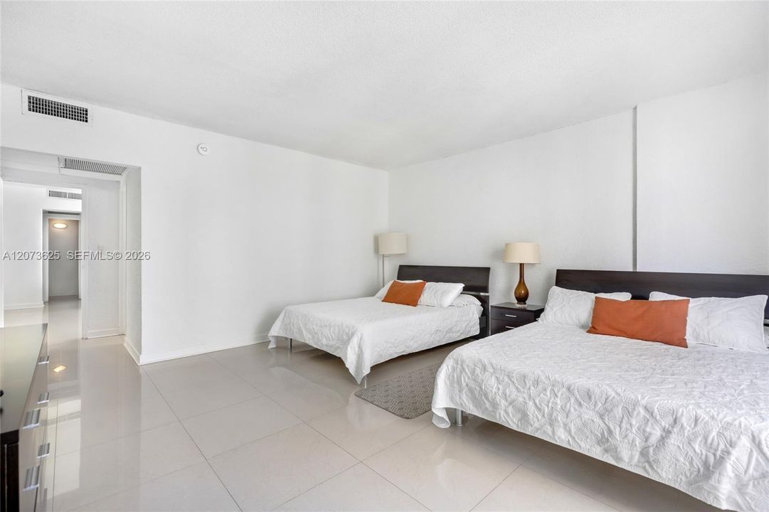 For Sale: $599,000 (2 beds, 2 baths, 1346 Square Feet)