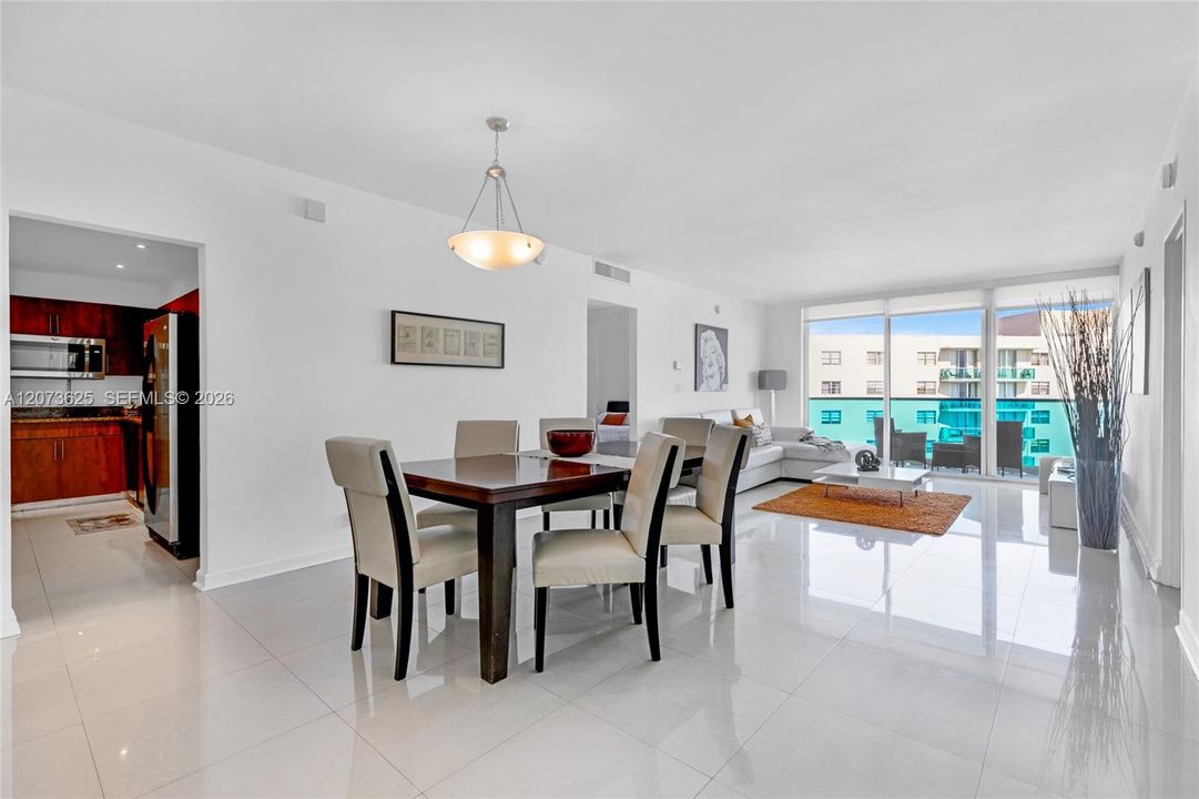 For Sale: $599,000 (2 beds, 2 baths, 1346 Square Feet)