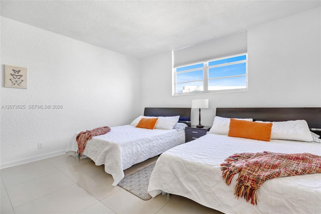 For Sale: $599,000 (2 beds, 2 baths, 1346 Square Feet)