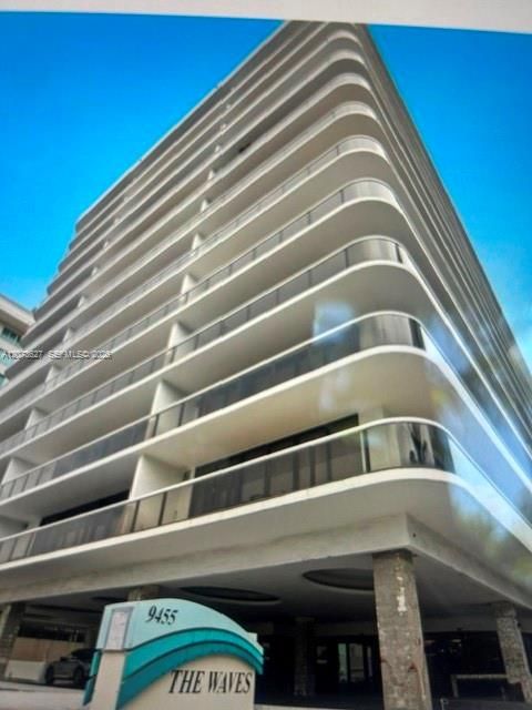 For Rent: $5,750 (2 beds, 2 baths, 1560 Square Feet)