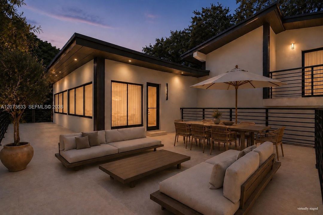 For Sale: $1,975,000 (3 beds, 2 baths, 2184 Square Feet)