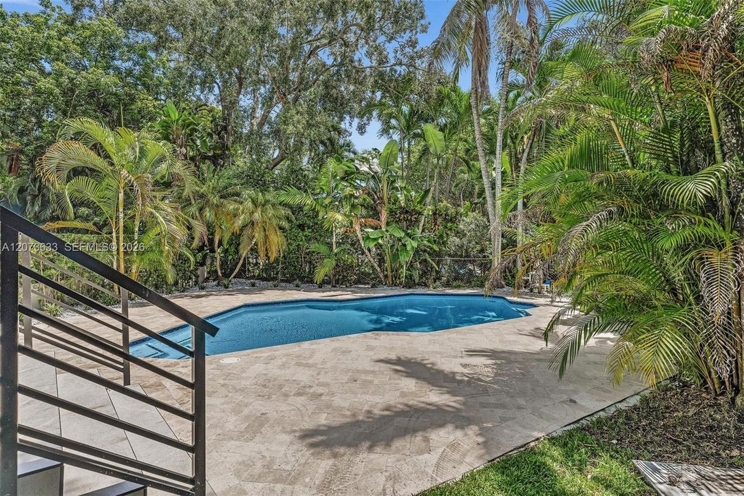For Sale: $1,975,000 (3 beds, 2 baths, 2184 Square Feet)