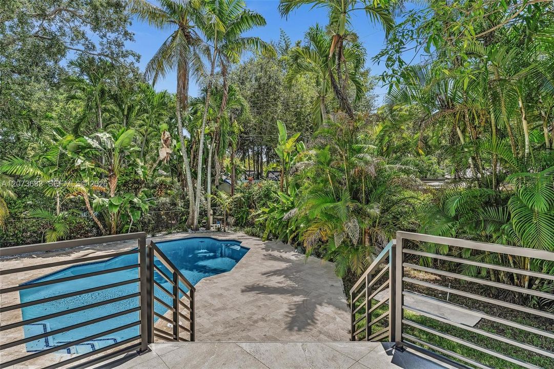 For Sale: $1,975,000 (3 beds, 2 baths, 2184 Square Feet)