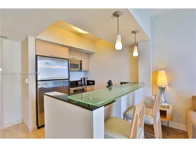 En Venta: $649,018 (1 camas, 1 baños, 688 Pies cuadrados)