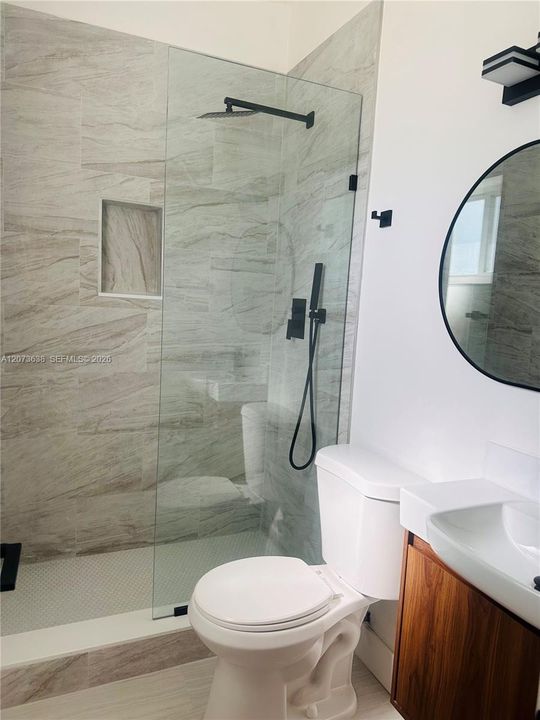For Rent: $3,500 (3 beds, 2 baths, 1051 Square Feet)