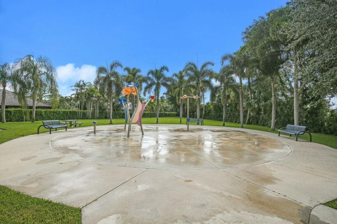 460 Glenbrook Dr. Atlantis, FL
