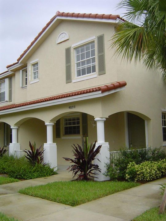 061102_Front_View