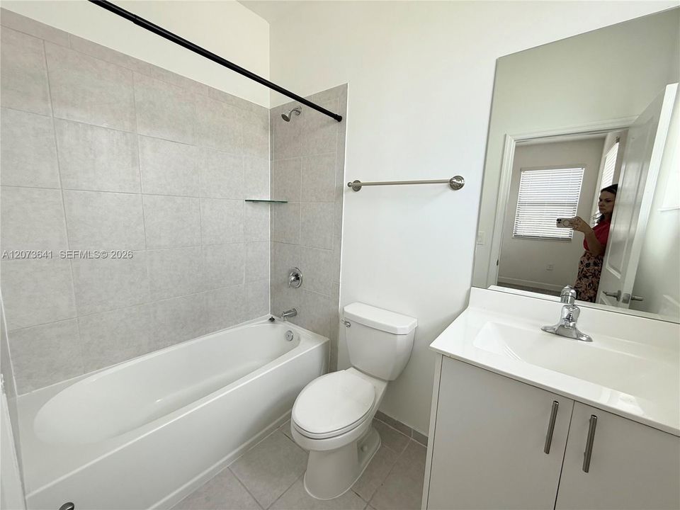 For Rent: $2,500 (3 beds, 3 baths, 1328 Square Feet)