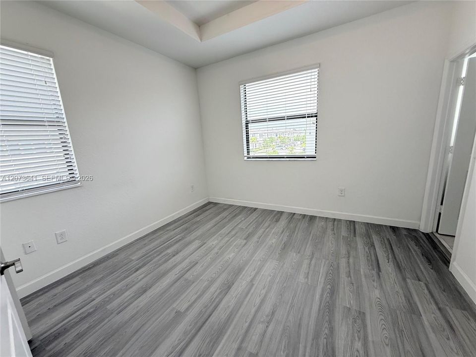 For Rent: $2,500 (3 beds, 3 baths, 1328 Square Feet)